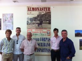 Ayuntamiento, empresa y toreros han presentado la corrida de Almonaster la Real.